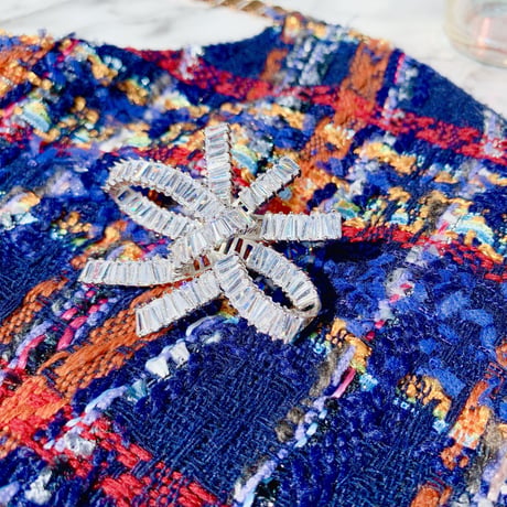 solid cord  brooch
