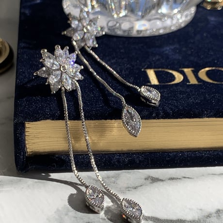flower × leaf long chain pierce