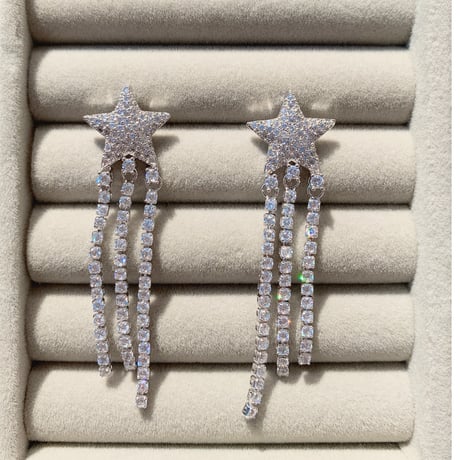 shooting star stone fringe pierce