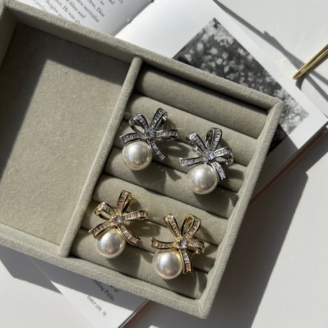 flower stone × pearl pierce