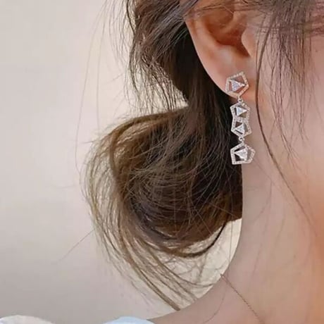 silver stone long pierce