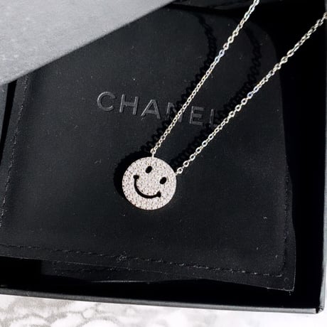smile stone silver necklace