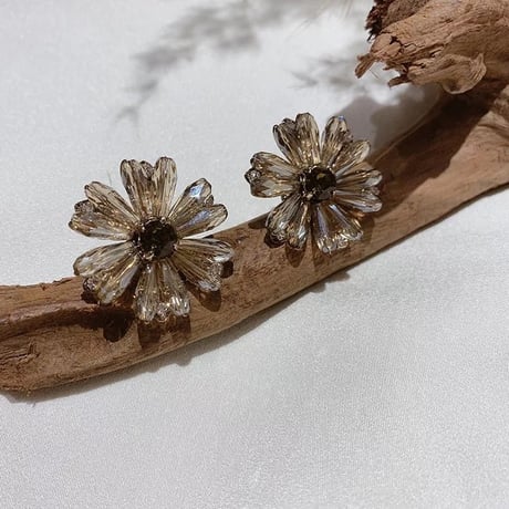 daisy flower pierce