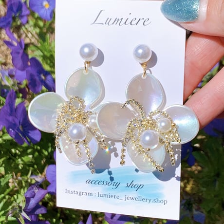 aurora flower pearl pierce