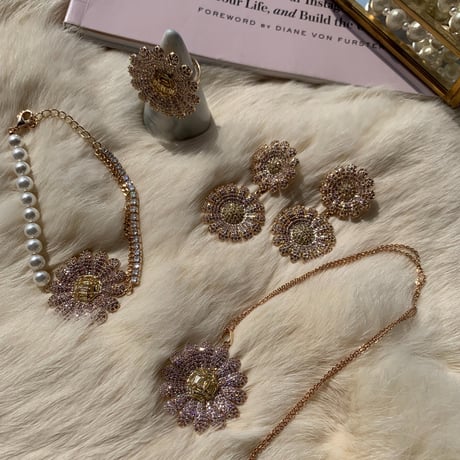 marguerite pink stone pierce