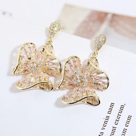 flower curve pierce