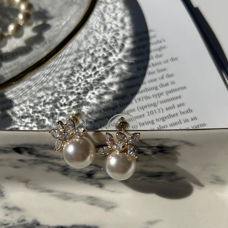 stone × pearl  pierce