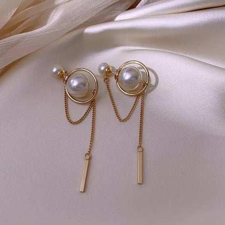 pearl catch chain pierce