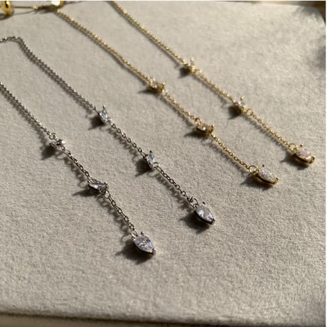 stone × chain long pierce