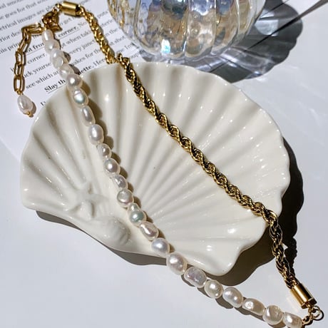 baroque  pearl × gold necklace