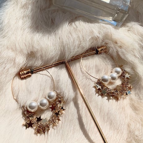 pearl × star hoop pierce