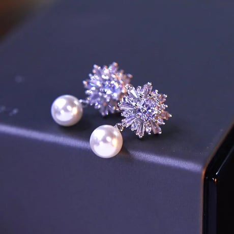 flower stone × pearl pierce