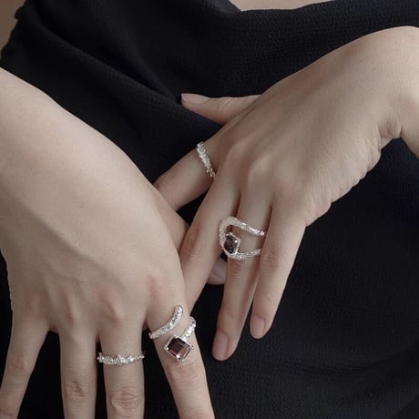 square black stone open ring