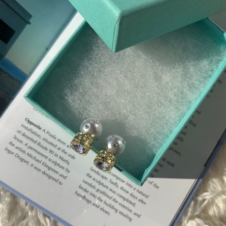 square stone dot pearl catch pierce