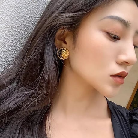 vintage button pierce
