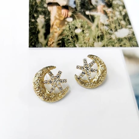 vintage moon × crystal pierce