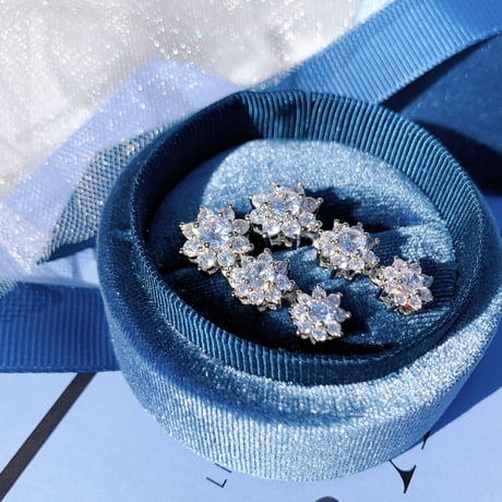 zirconia flower pierce