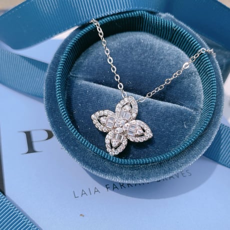 flower stone solid body necklace