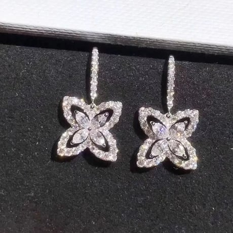 flower stone hook pierce