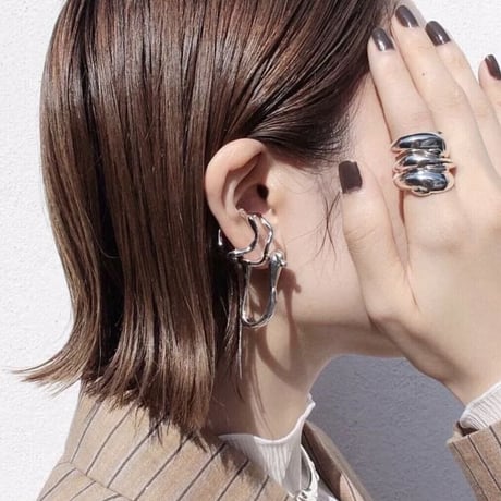 silver u chain pierce