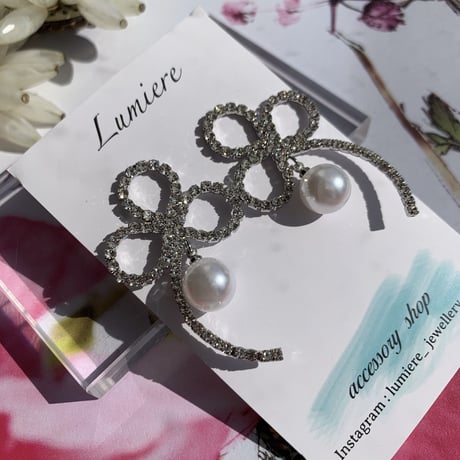 clover stone × pearl pierce