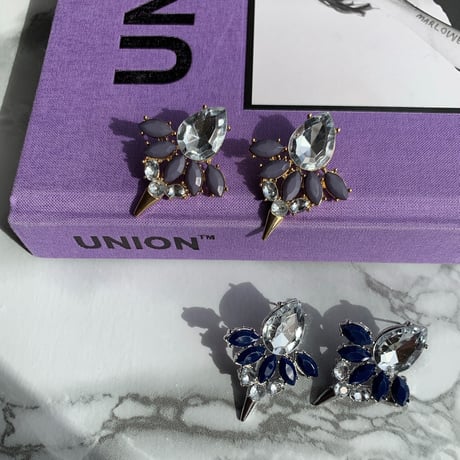 bijou spike pierce