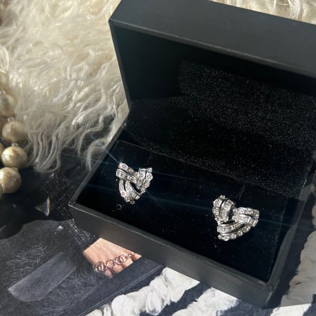 heart stone point pierce