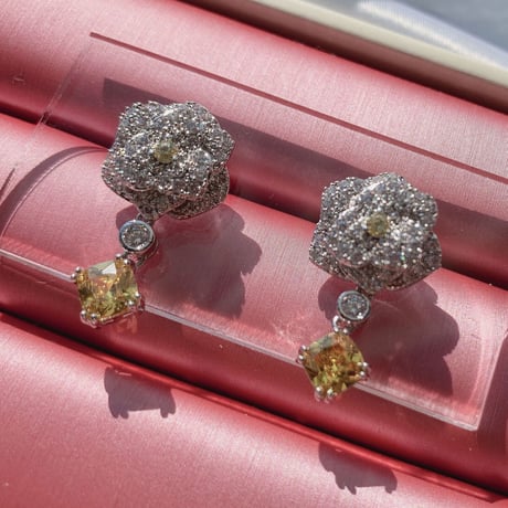rose × topaz pierce