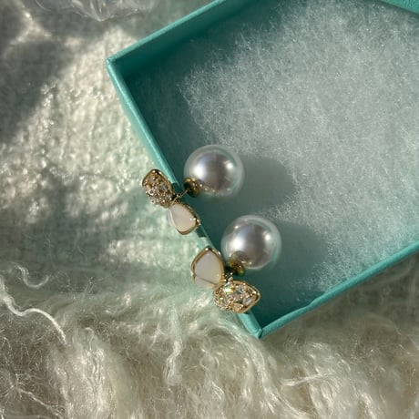 shell × stone butterfly pearl catch pierce