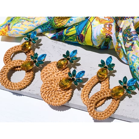 pineapple lantern pierce