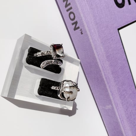 square baroque pearl ring