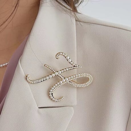 alphabet pearl brooch