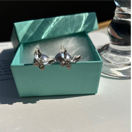 butterfly color pearl catch pierce