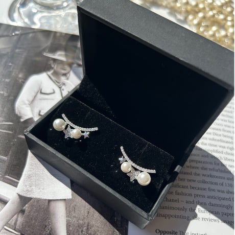 pearl × star curb  pierce