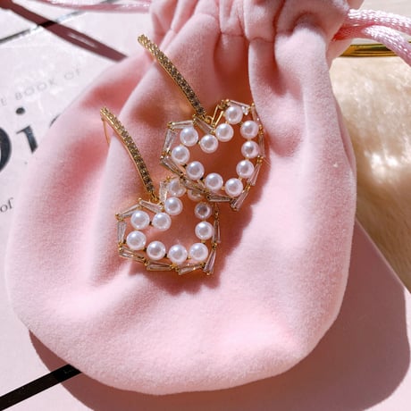 heart stone × pearl stick pierce