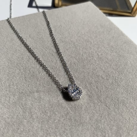 drop stone mini necklace