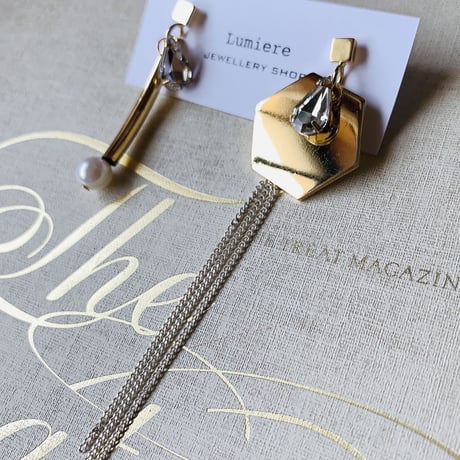 metal gold asymmetry pierce