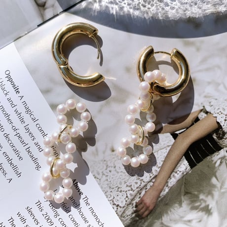 gold hoop × pearl 2way  pierce