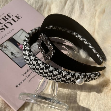 Houndstooth pattern/black hair band