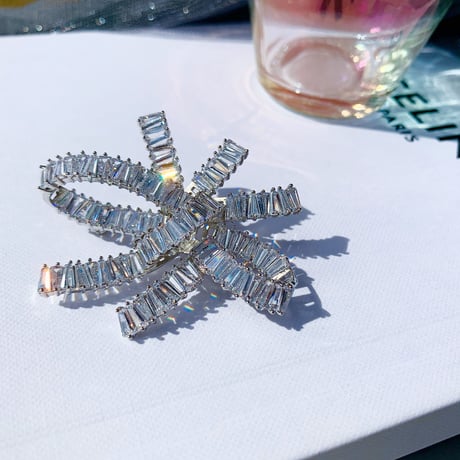 solid cord  brooch