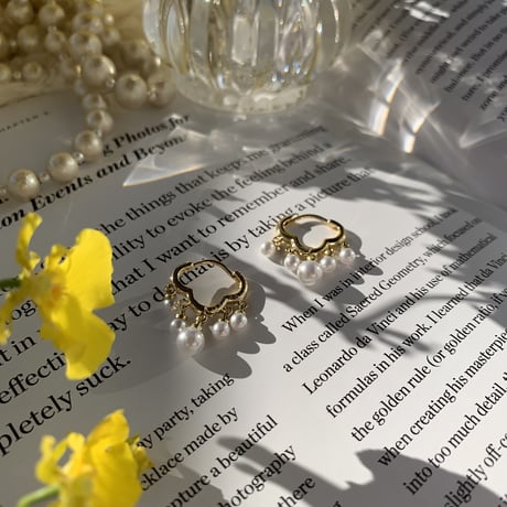flower loop pearl pierce
