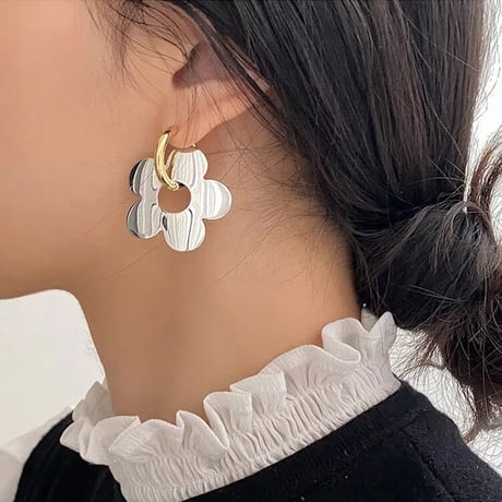 metal flower  hoop  pierce