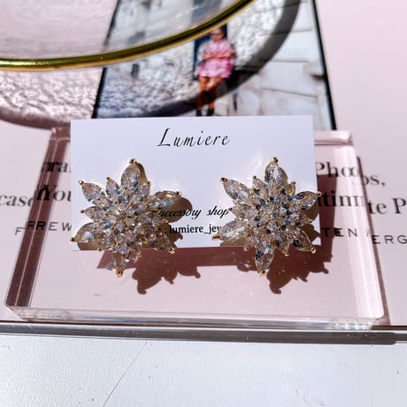 flower stone pierce