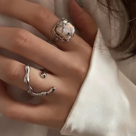 square baroque pearl ring