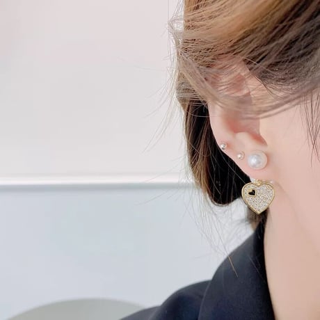 heart double  pearl catch pierce