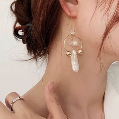 baroque pearl clear × gold bowl hook pierce