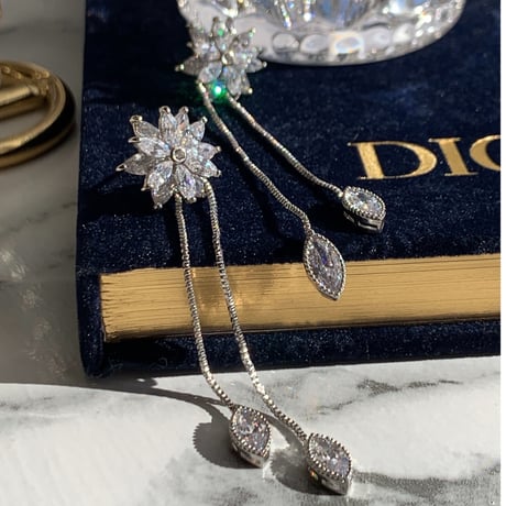 flower × leaf long chain pierce