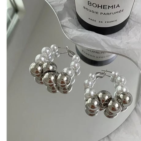 pearl × silver bowl big hoop pierce
