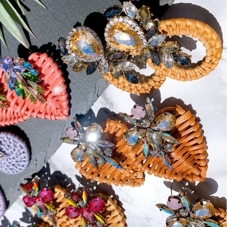 heart bijou lantern pierce