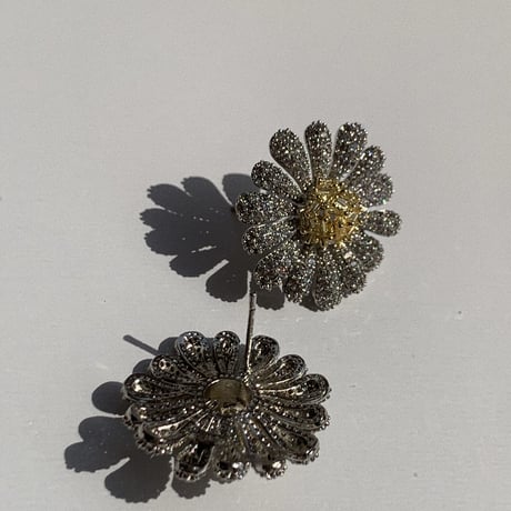 daisy stone  pierce